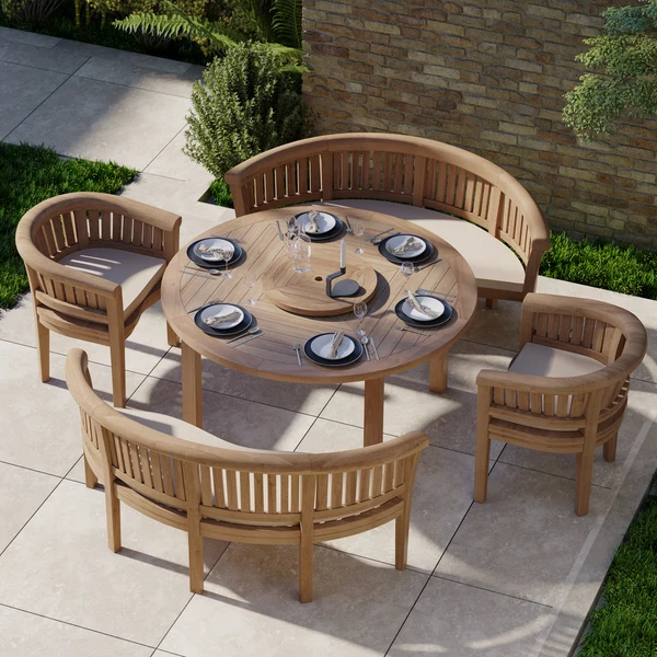 Luxor ronde teakhouten tafel van 150 cm met een tafelblad van 4 cm, inclusief 2 San Francisco banken en 2 San Francisco stoelen, en gratis kussens.