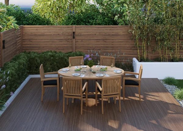 Teakhouten tuinset bestaande uit een 2 meter lange Sunshine tafel met een blad van 4 cm dik en 6 stapelbare Henley stoelen, inclusief gratis kussens.